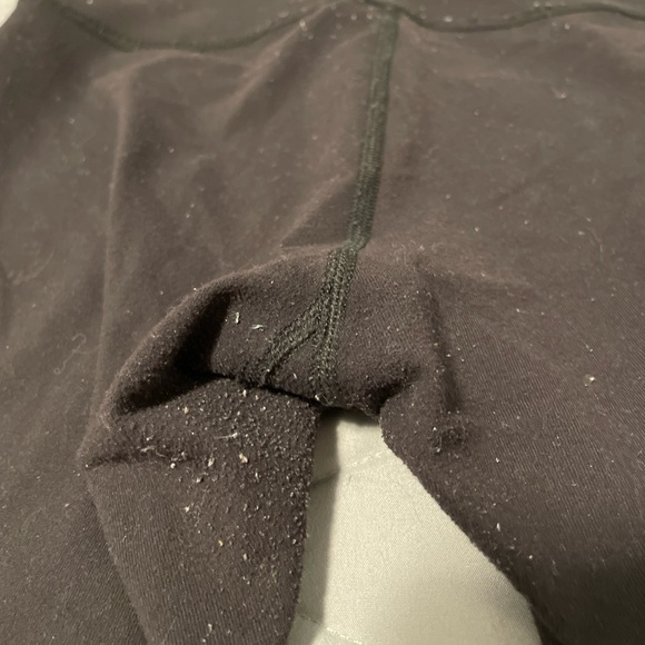 Lululemon wonder under size 6 25’ - Picture 3 of 4